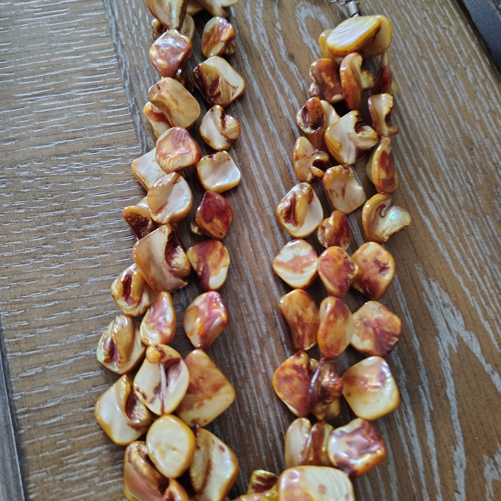 Elegant Shell Necklace